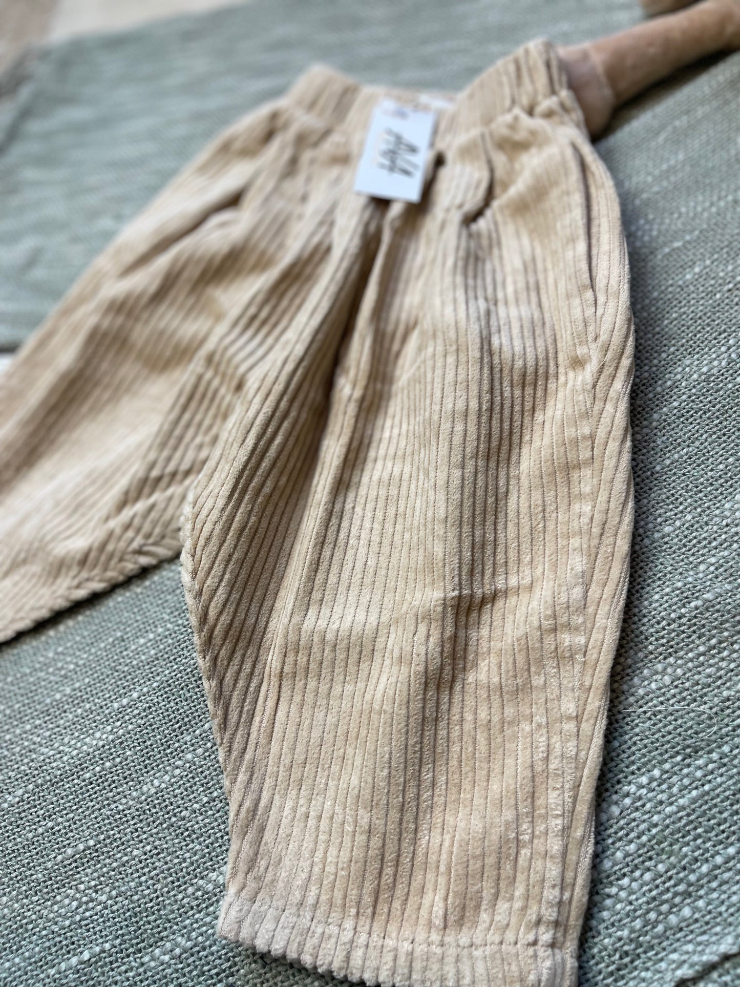 Pantalon en velours garçon – élégant et confortable