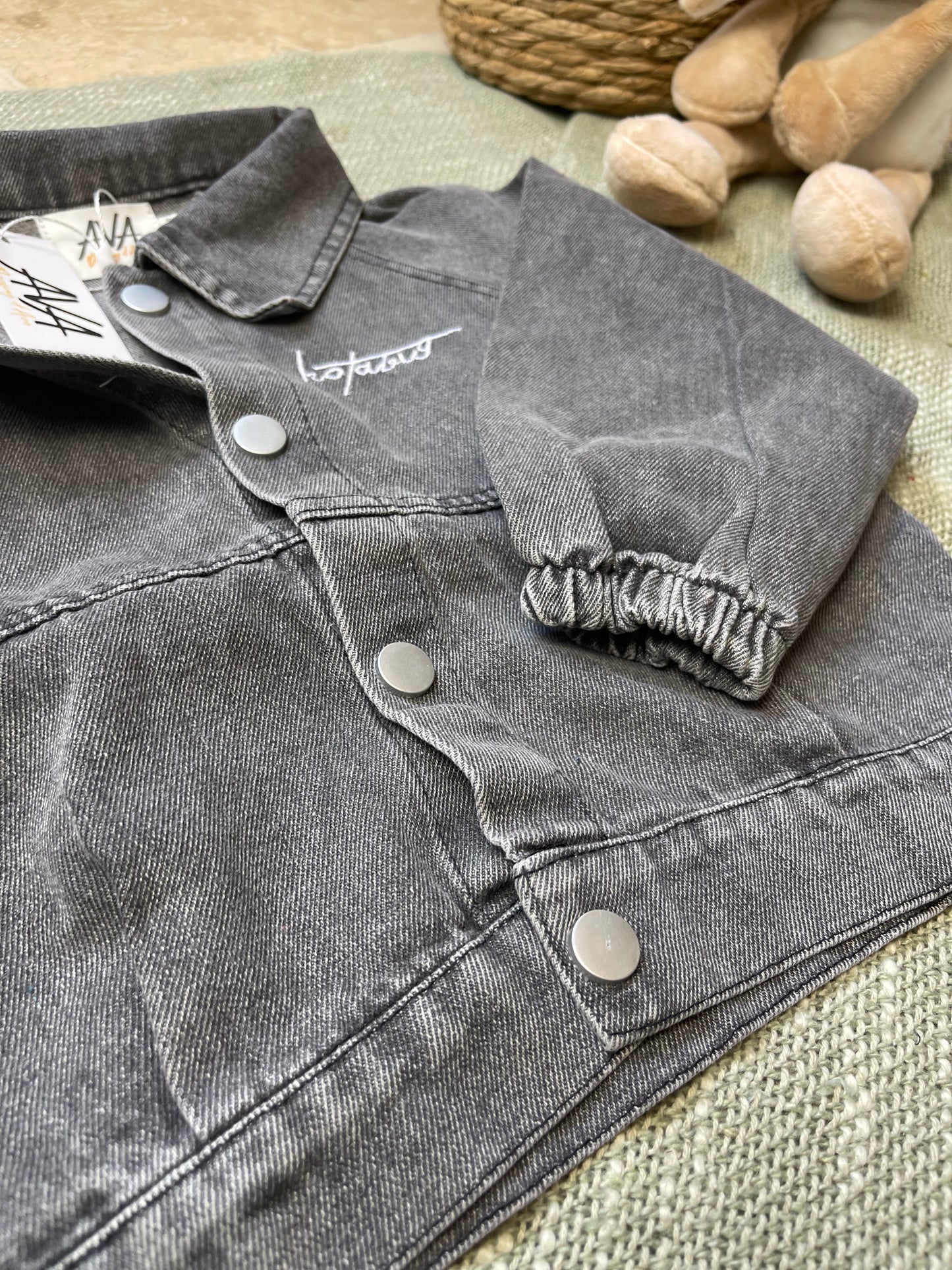 Ensemble sportwear garçon – veste en jean, pantalon cargo et pull manches longues