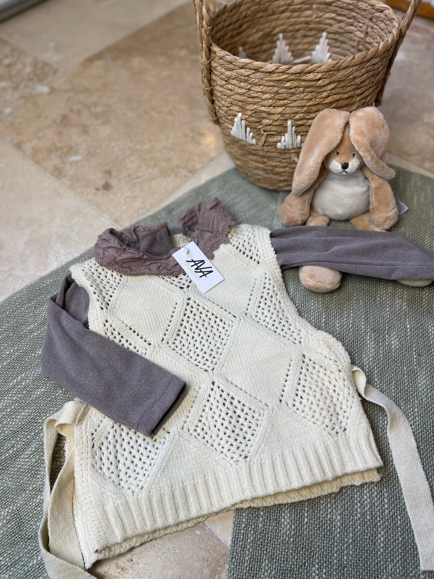 Ensemble fille 3 pièces – col Claudine, pull en laine et pantalon velours