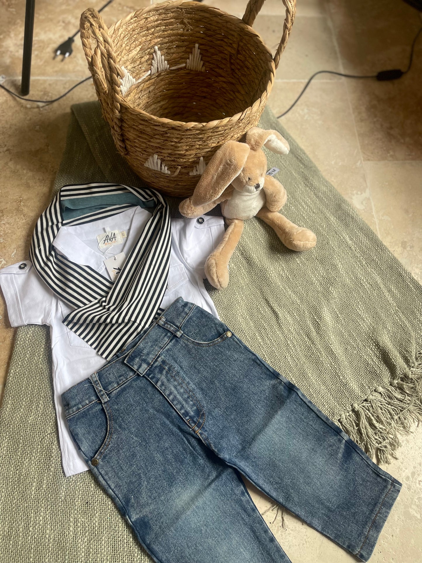 Ensemble petit mec