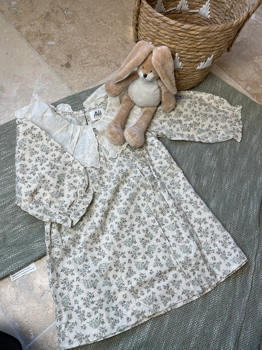 Robe fleurie col Claudine